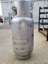 Load image into Gallery viewer, 33 lbs Forklift Propane Tank